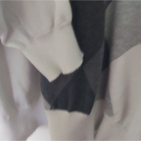 VAN HUESEN | Men's V-Neck Argyle Sweater Grey White Black Size X Large - Picture 4 of 5